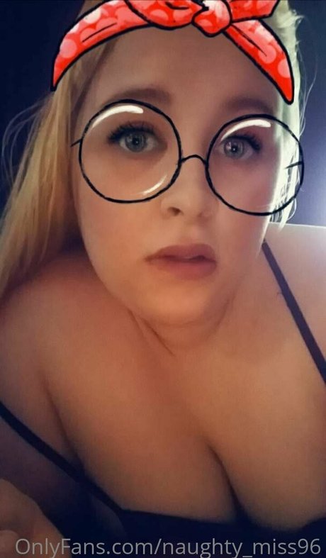 naughty miss96 OnlyFans Bilder