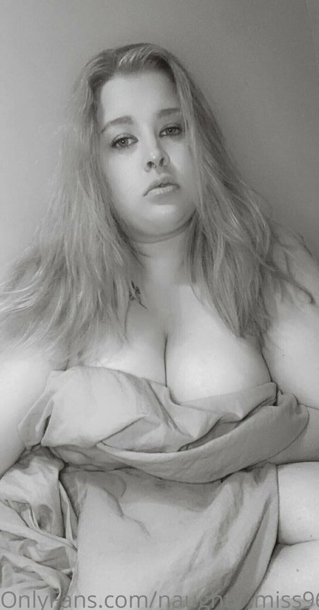 naughty miss96 OnlyFans-Pornos