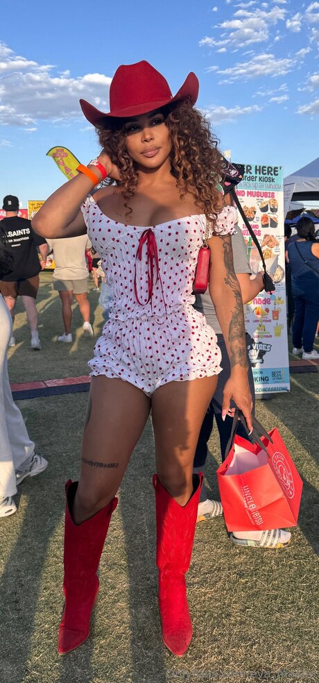 Eva Maxim OnlyFans gratis