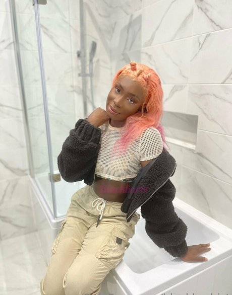 blackbarbiworld Nacktbilder von OnlyFans