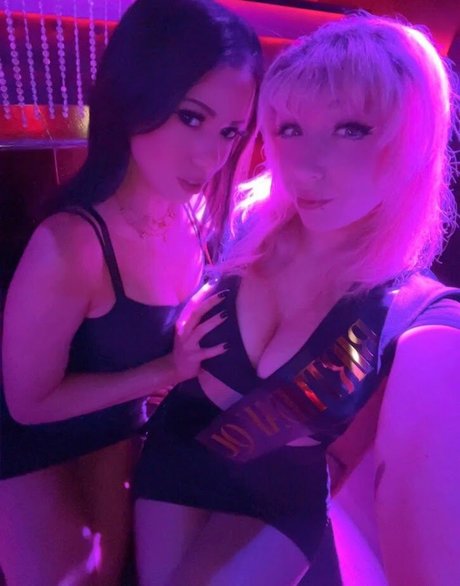 HowToMia Nacktbilder geleakt OnlyFans Nacktporno