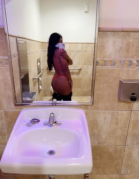 Reddotbitch OnlyFans-Pornos