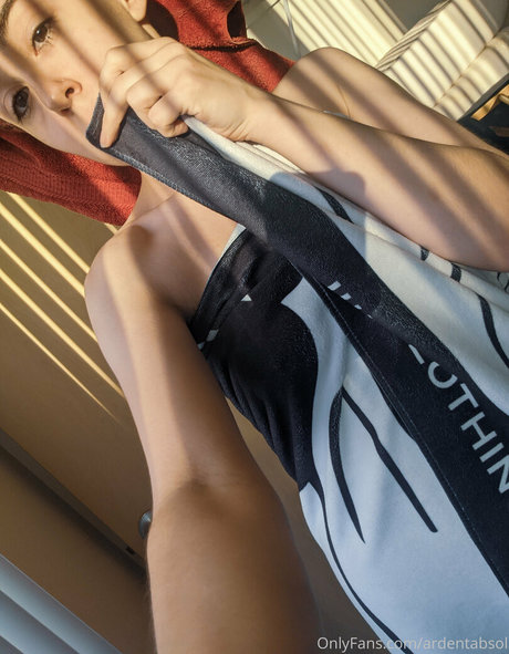 ardentabsol Nacktbilder von OnlyFans geleakt