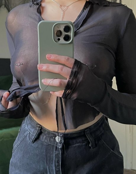 kimmyroxana OnlyFans schlank