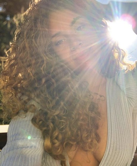 chelly pop OnlyFans Lesbisch