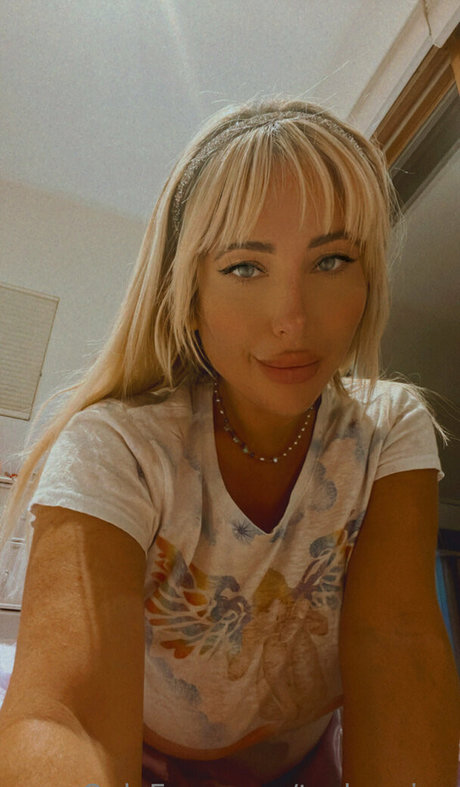 tashareign OnlyFans Striptease