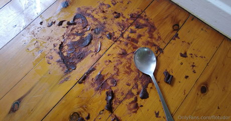 flotudor OnlyFans Nacktbilder