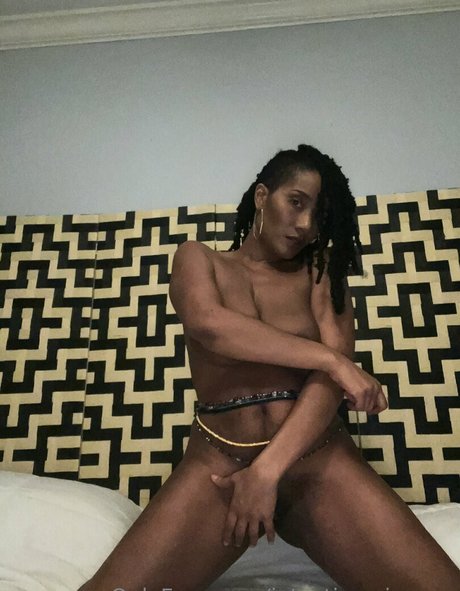 Jet Setting Jasmine OnlyFans Nacktfotos