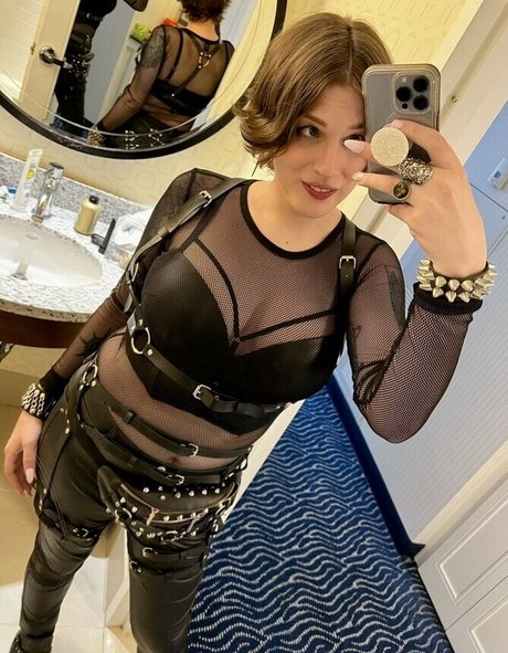 Bloodberry Tart Nacktpornos auf OnlyFans