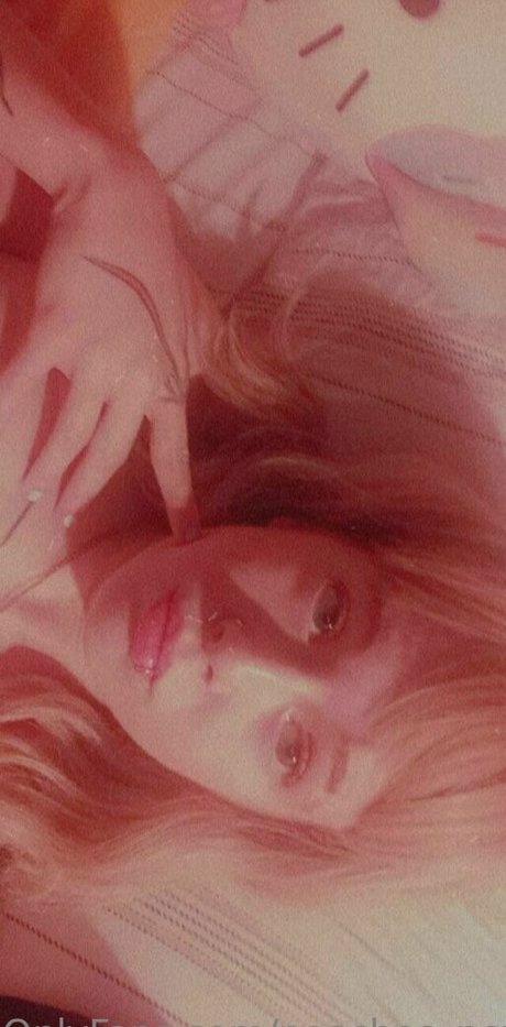 peaches ncream jpg Nacktbilder von OnlyFans geleakt