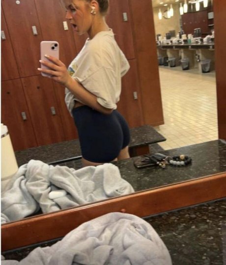 Sarah Lindstrom Sex auf OnlyFans