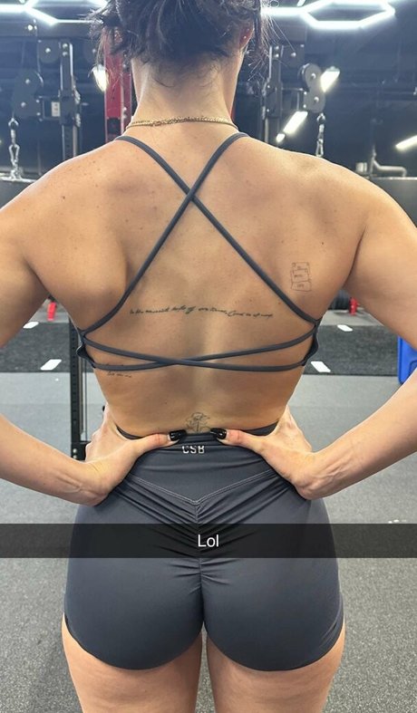 Indiana Massara OnlyFans Model Bilder