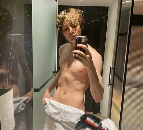 asiatisches dienstmädchen nur fans schön nackt Shot