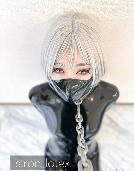 siron latex Nacktbilder von OnlyFans