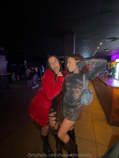 Takarathekoala Brüste OnlyFans