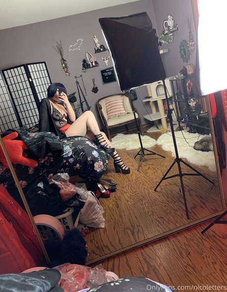 nicoletters OnlyFans NSFW