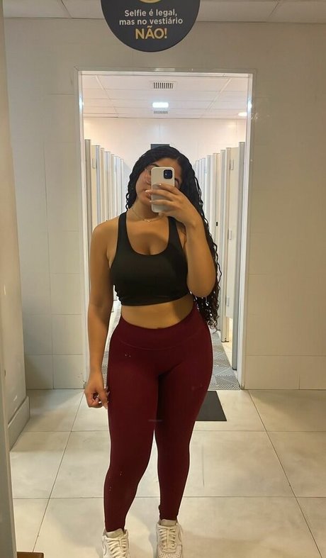 cfMoreninha OnlyFans Bilder