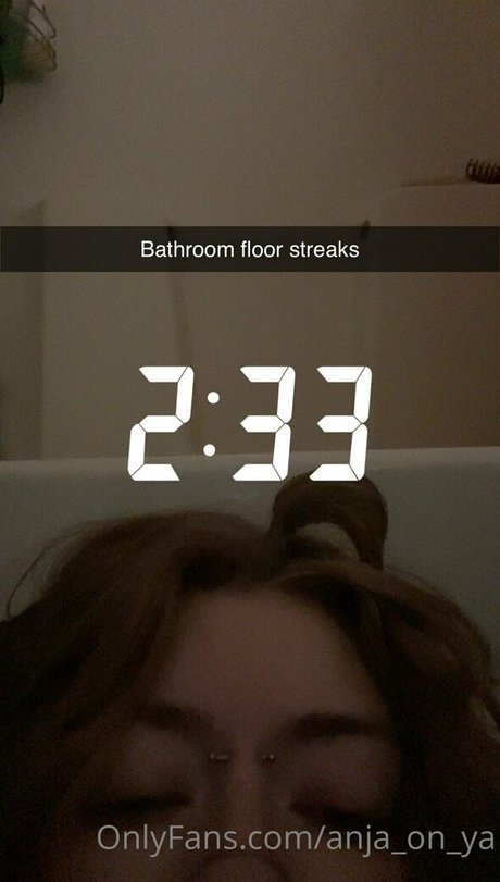 anja on ya OnlyFans Model Bilder