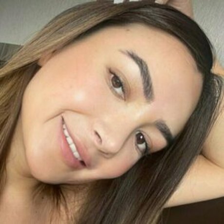 miakunis OnlyFans Leaj