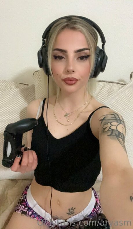 aryasm Bilder OnlyFans