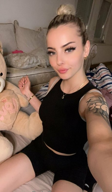 aryasm OnlyFans-Komplettinhalte