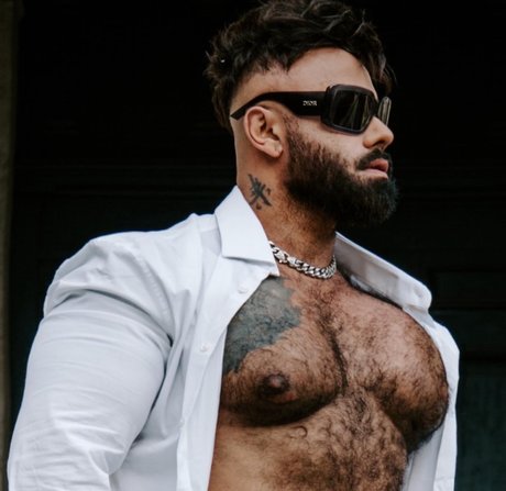 Bearded Huge muscle OnlyFans Pornografie