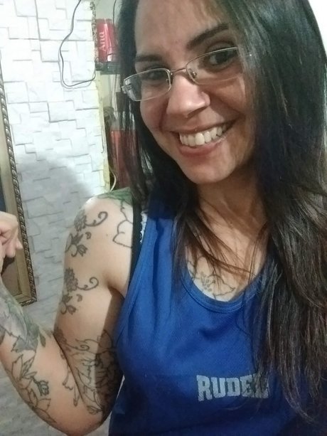 GataMaromba OnlyFans nackte Brüste