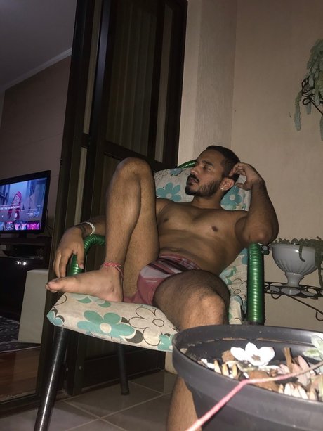 D One NurlyFans-Brüste