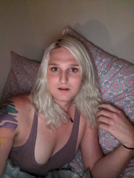 Eva Sol_ Oben ohne OnlyFans