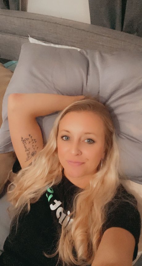 Leesha Marie OnlyFans Mega