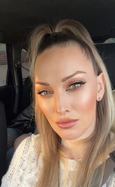 Daniela Evans OnlyFans Model Fotos