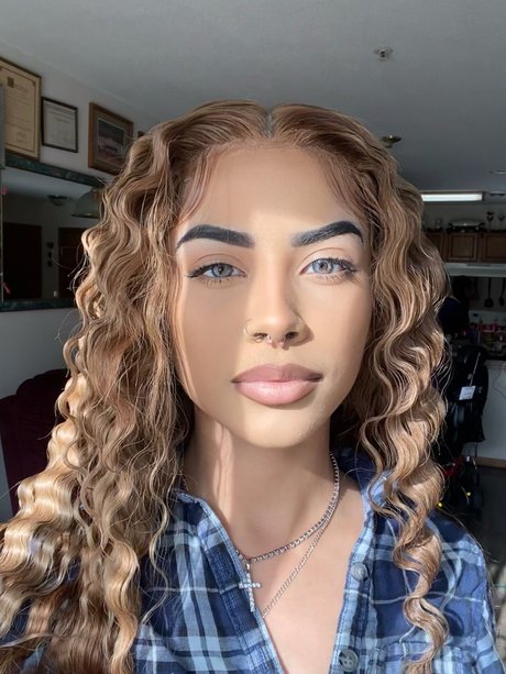 Chaz Nacktbilder von OnlyFans