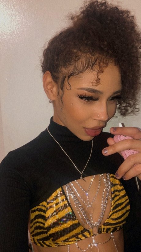 justdonutcare Nacktbilder OnlyFans geleakt