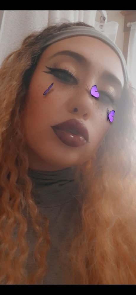 Sophia Everwood OnlyFans Striptease