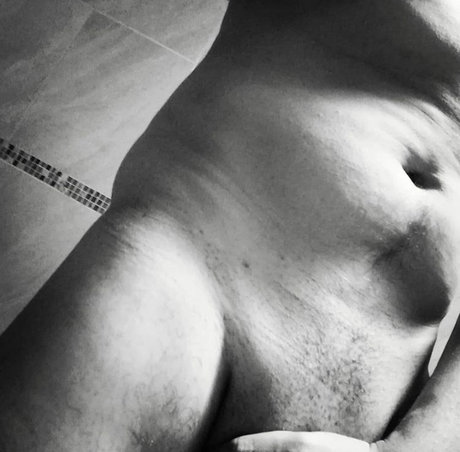 NakedLeon OnlyFans Bilder