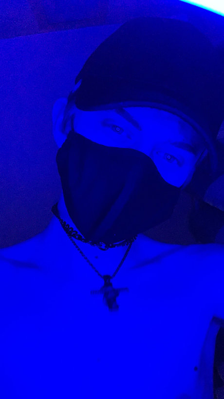 Roman Angel OnlyFans Nacktbilder