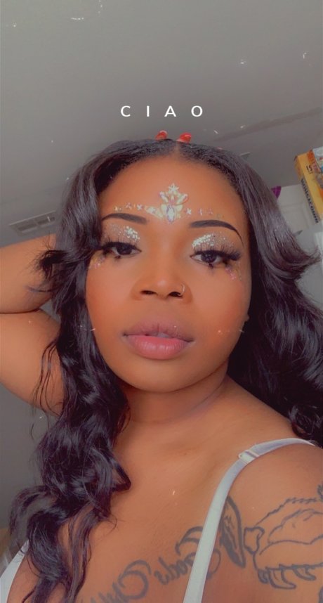 Daphne Black OnlyFans Nackt