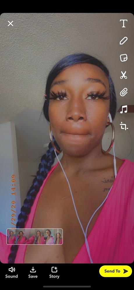 Naii OnlyFans geleakte Brüste