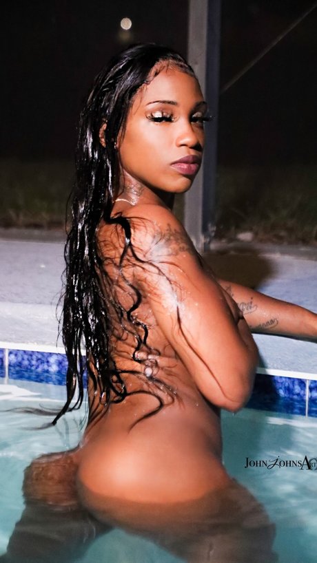 Mzprettyypussyy OnlyFans Leak