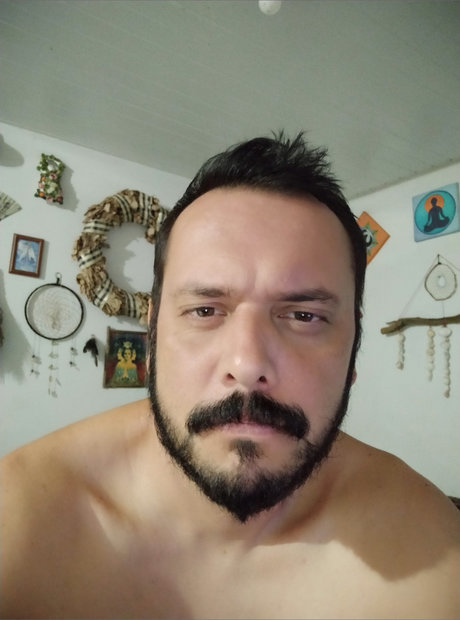 Daghda Cosant ir Dandelion Nackt auf OnlyFans Leaks