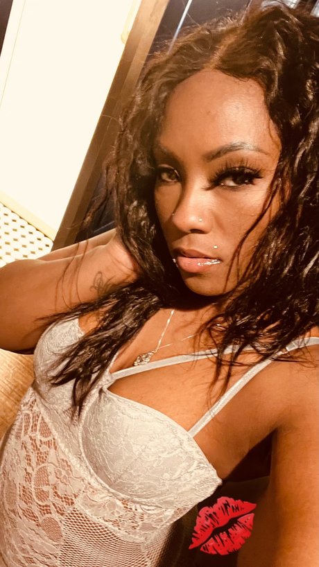 Fiyyah Dior OnlyFans-Model