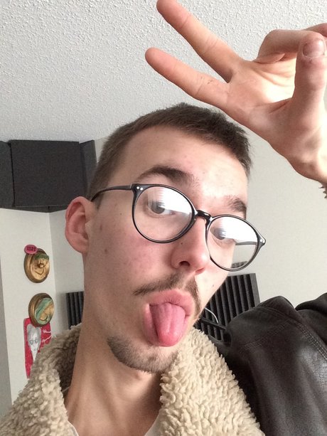 ClumsyDutch Nackt auf OnlyFans