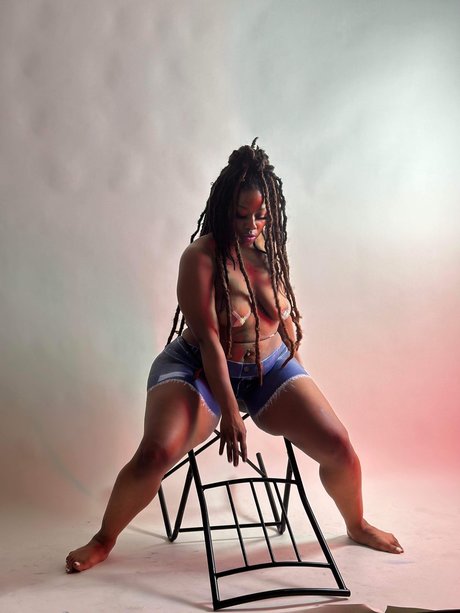 Naturally Nyke Kostenloses OnlyFans