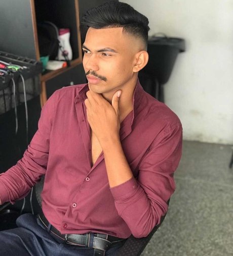 Nathan avlis OnlyFans NSFW