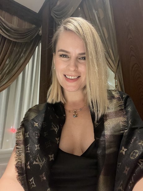 Natallia OnlyFans Model Bilder