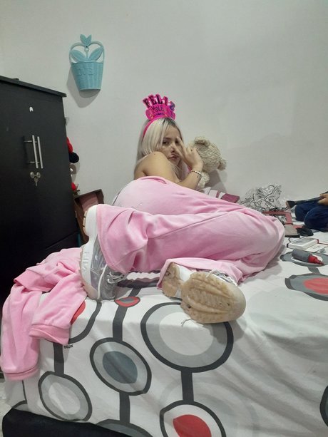 Natalia Quevedo loaiza OnlyFans Bilder