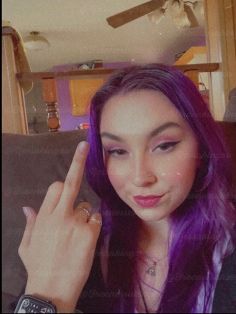 Goddess Smokin Nessa Free_ Nacktbilder von OnlyFans geleakt