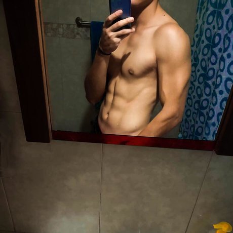 Chris for FREE NurlyFans-Pornos