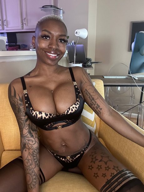 Milo Skye Miss Impossible Pussy Geleakte OnlyFans-Inhalte