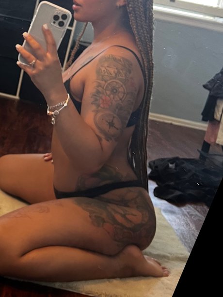 Crystel O OnlyFans Striptease